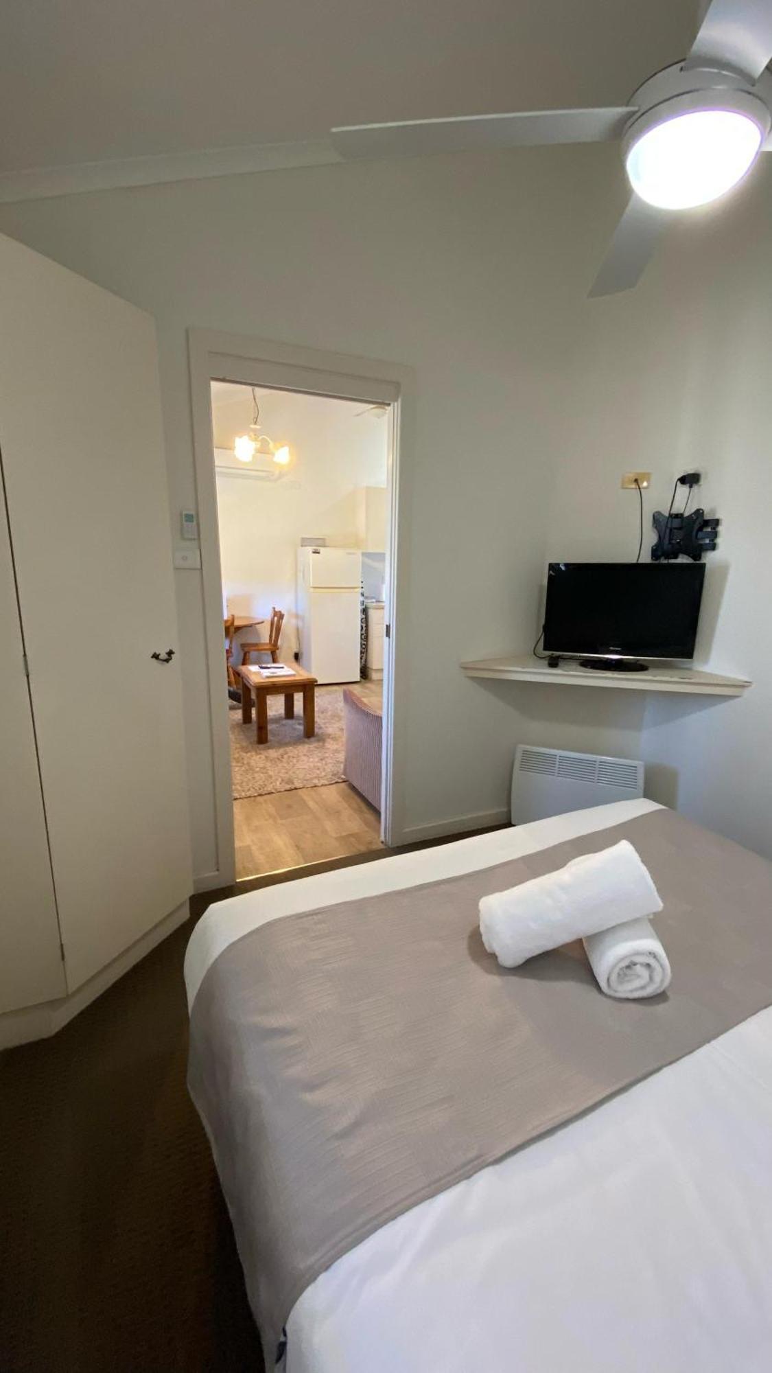 Madigan Wine Country Cottages ラブデール エクステリア 写真